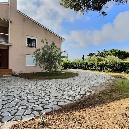 Splendide Maison Pour 10 Personnes Avec Piscine Privee Et Grands Espaces !