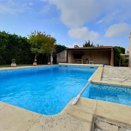 Dom wakacyjny Splendide Maison Pour 10 Personnes Avec Piscine Privee Et Grands Espaces ! Béziers