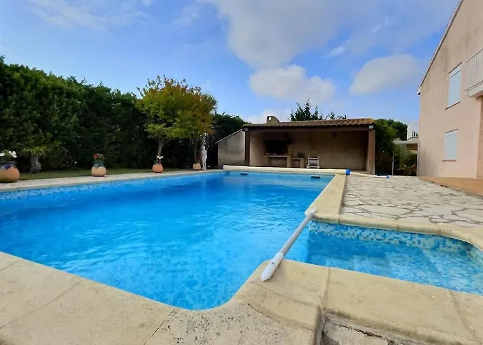 Holiday home Splendide Maison Pour 10 Personnes Avec Piscine Privee Et Grands Espaces ! Beziers