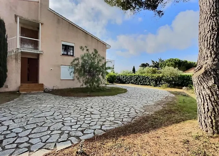 Splendide Maison Pour 10 Personnes Avec Piscine Privee Et Grands Espaces !