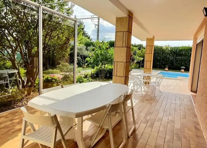 Splendide Maison Pour 10 Personnes Avec Piscine Privee Et Grands Espaces ! Beziers